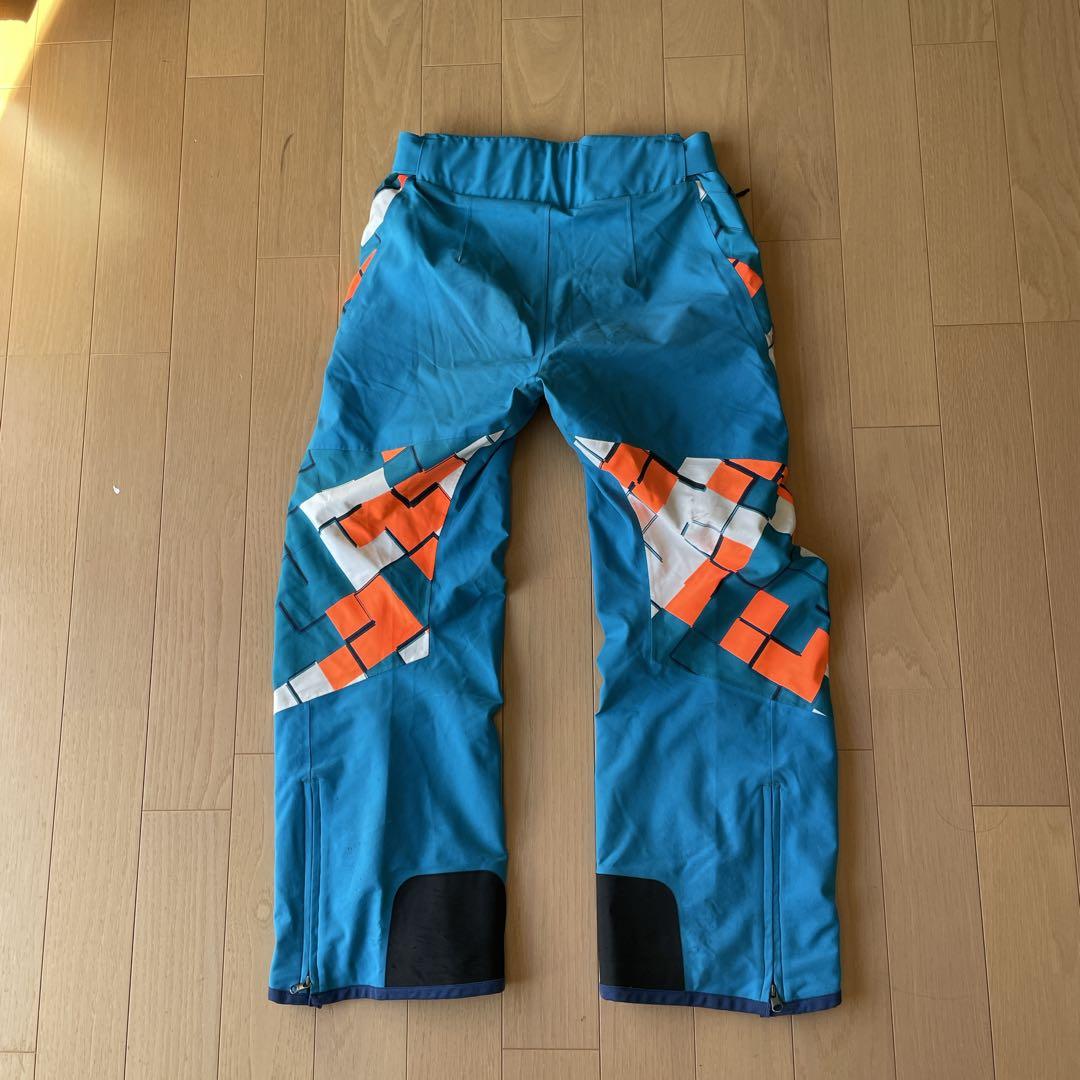 オンヨネ　ONYONE スキーウェア　デモチーム　サイズM 中古