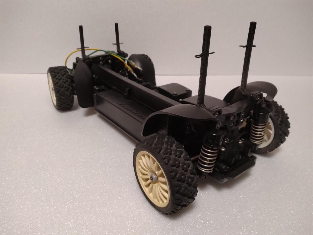 タミヤ　ＸＶ－０１シャーシ　インプレッサボディ付き