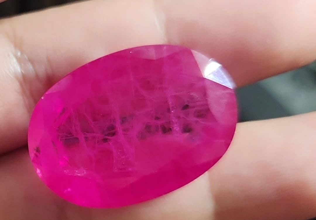 貴重珍品！巨大フラックス法ルビー 63.218ct