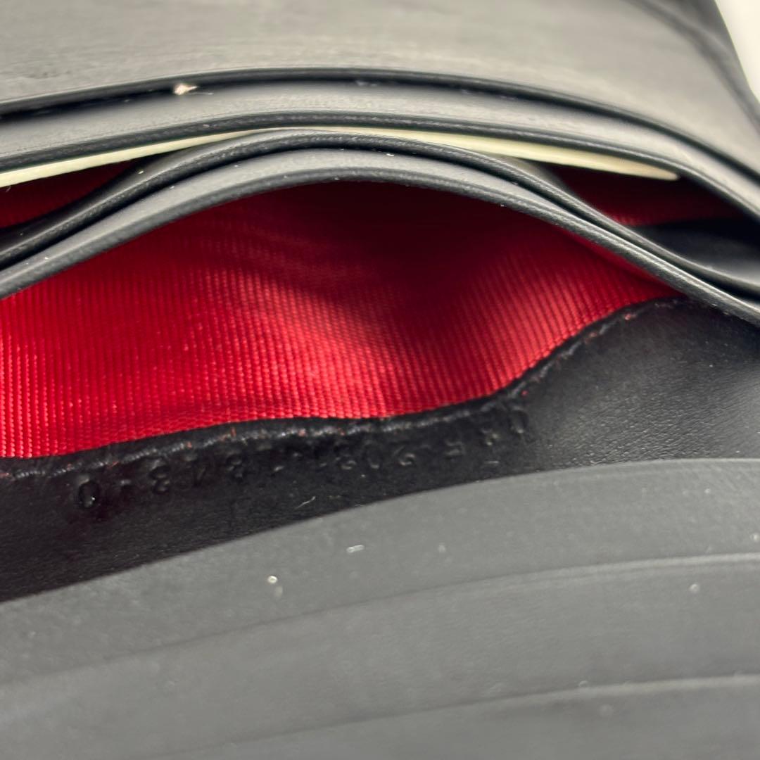 美品　GUCCI　グッチ　二つ折り財布　G金具　レザー　ブラック　レッド