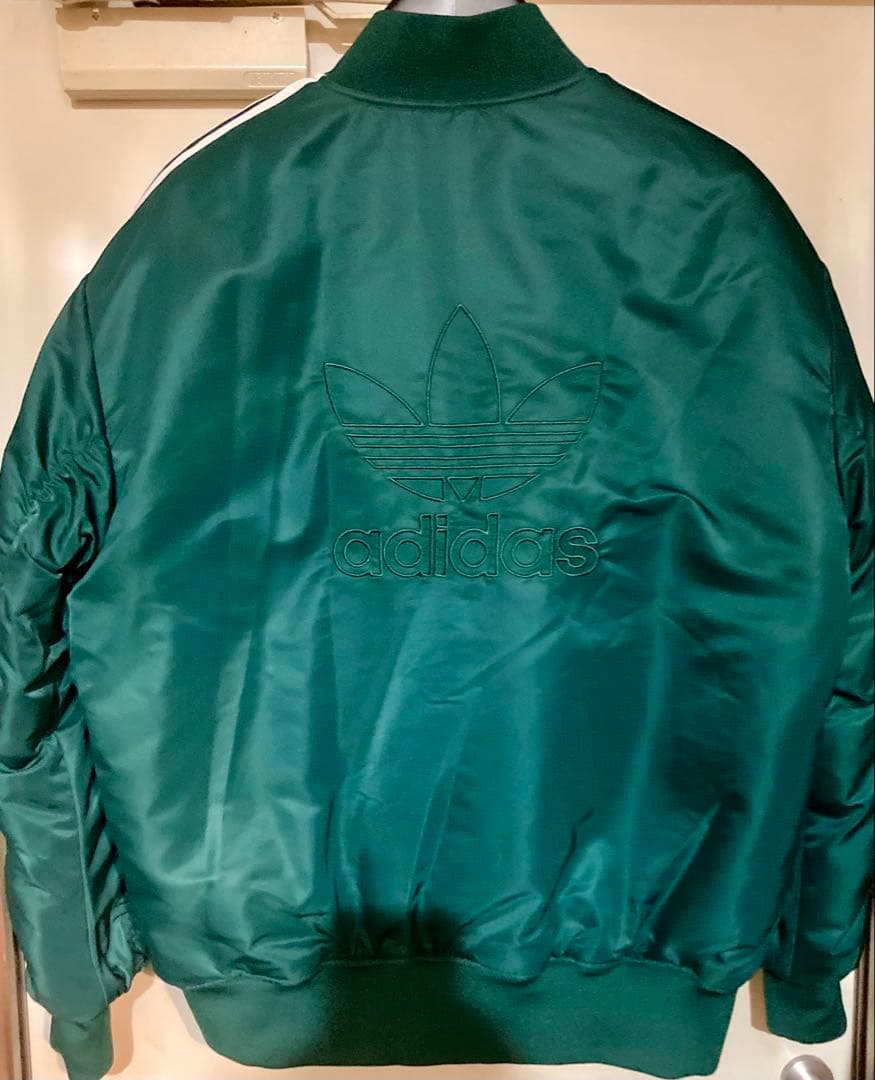アディダス/アディレニウム MA-1 ボンバージャケット リバーシブル 深緑