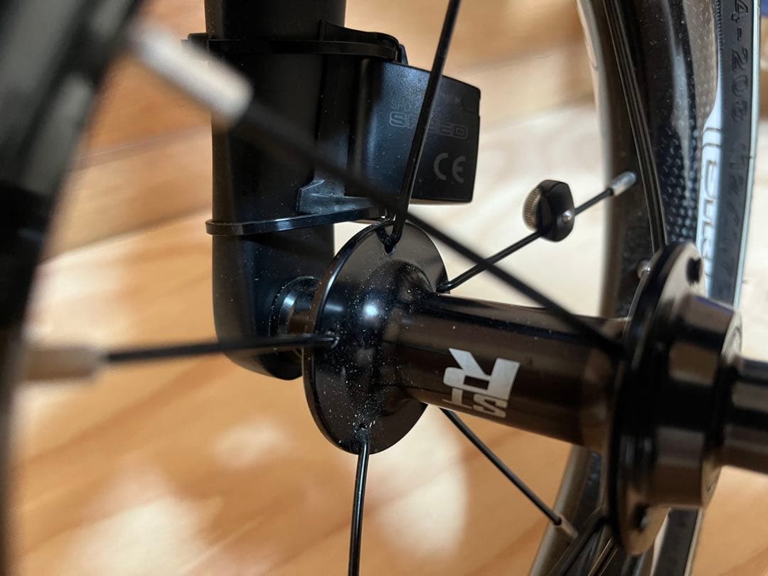 1/12まで！新春お値下げ‼︎ ストライダー　STR カーボン