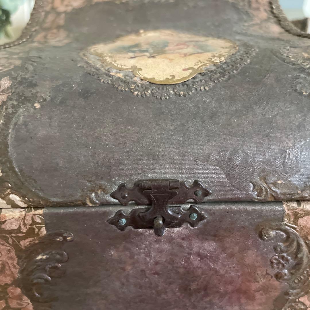 フレンチアンティーク　カルトナージュボックス