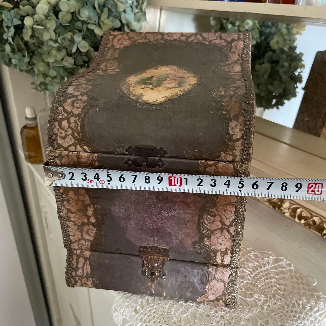 フレンチアンティーク　カルトナージュボックス