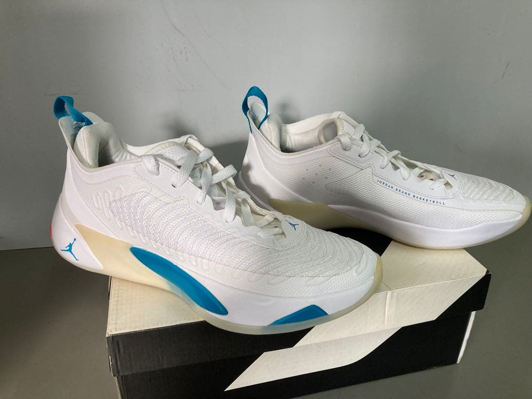 NIKE ルカ1 luka1 ホワイト/ネオターコイズブルー