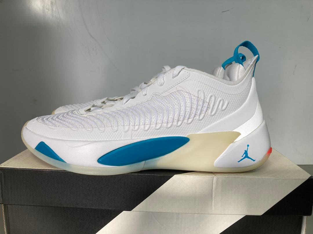 NIKE ルカ1 luka1 ホワイト/ネオターコイズブルー