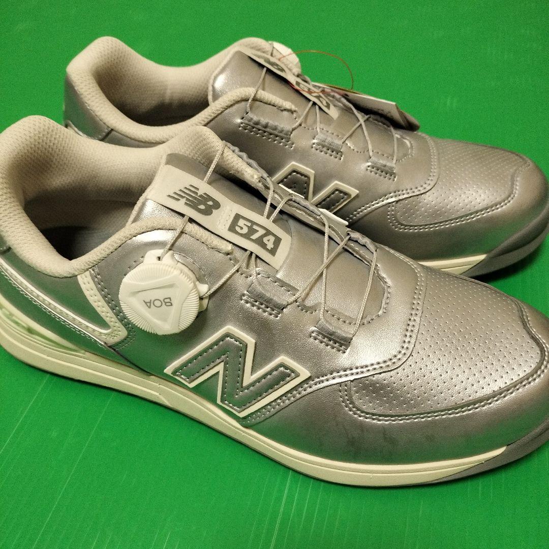 ニューバランス　ゴルフシューズ　未使用タグ付き　箱無し