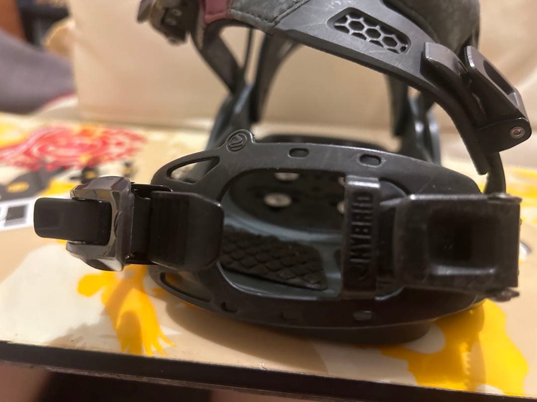 FLOW(フロー)スノーボード バインディング