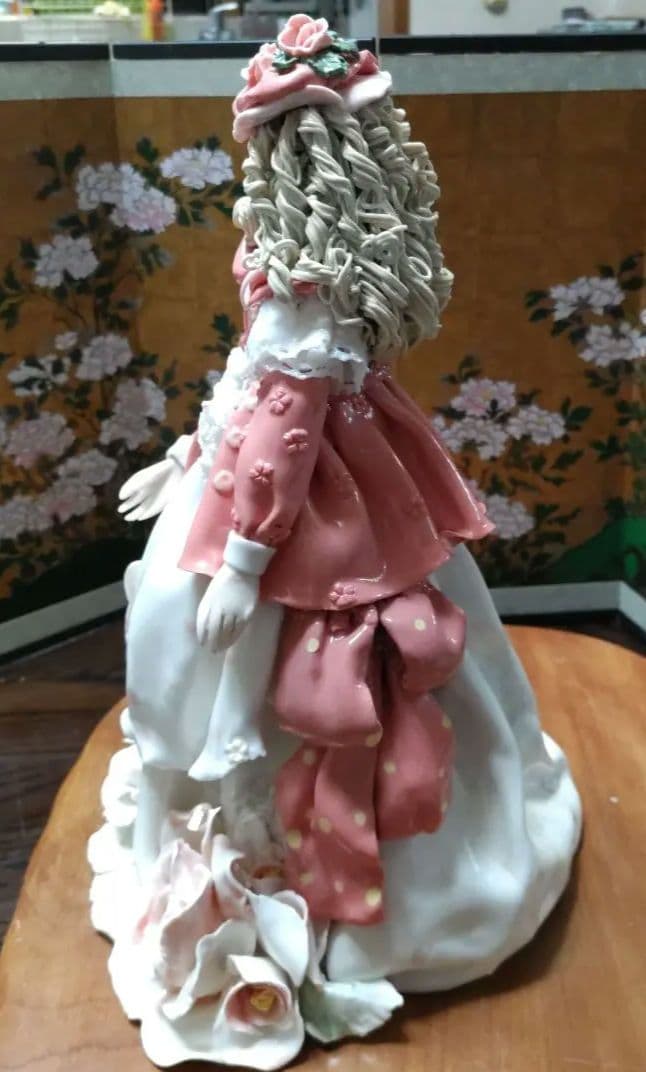 ロマンドール 一点物　陶器人形 ハンドメイド 置物 鷹狩りの貴婦人　西洋人形