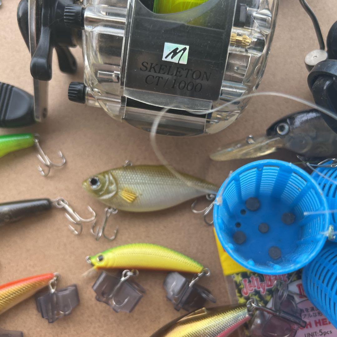 早い者勝ちのお得なルアー、リール、その他のセット売り