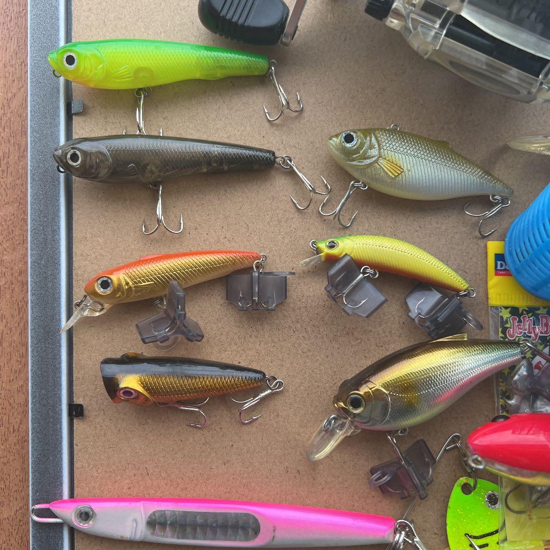 早い者勝ちのお得なルアー、リール、その他のセット売り