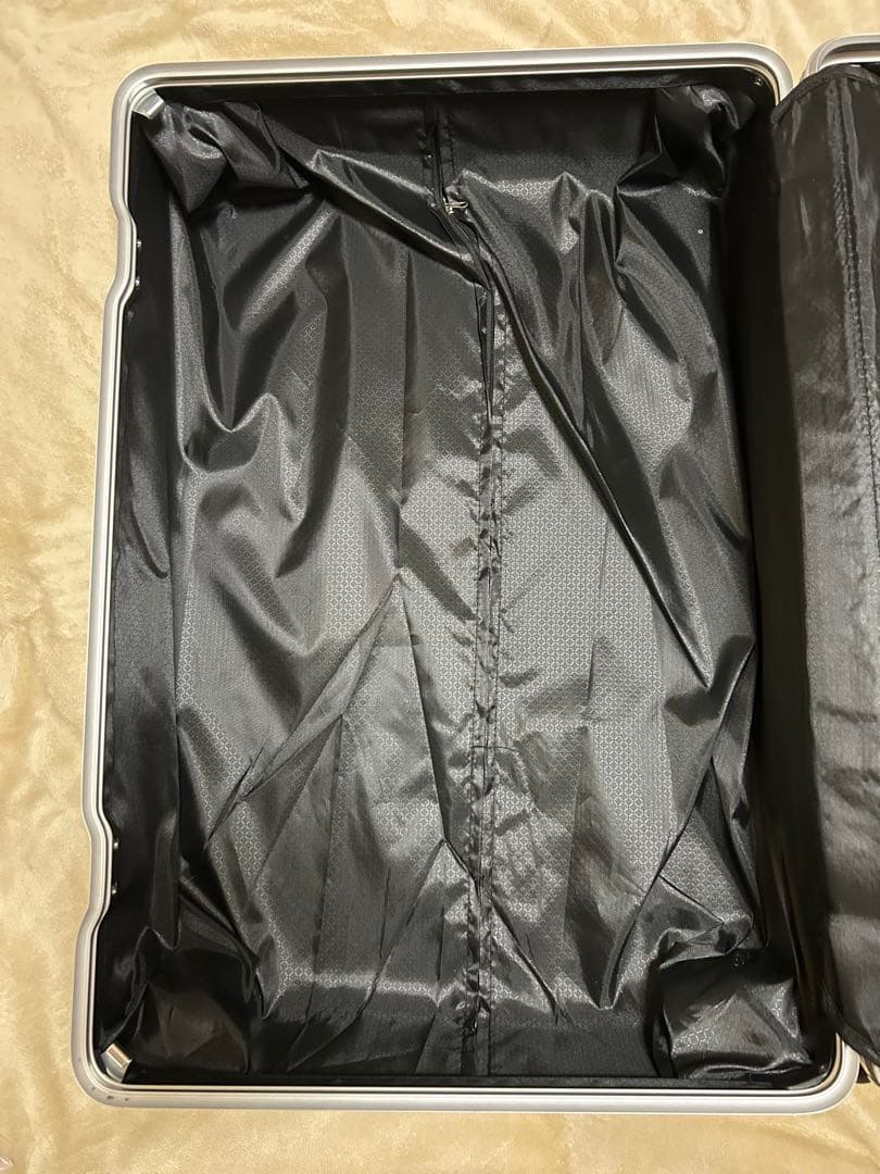 1回のみ使用】キャリー スーツケース ミニキャリー シルバー TSAロック