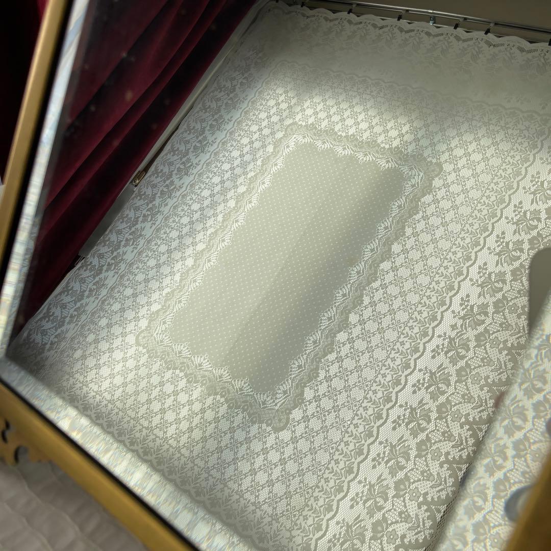 【アンティーク】装飾的なゴールドフレームの鏡