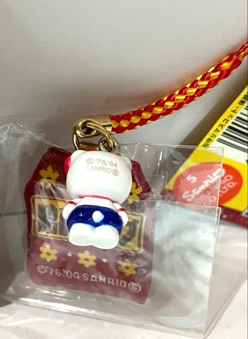 ロ*ズ様 ハローキティ 根付 ストラップ　昭和クラブバージョン4種 2日間限定セ