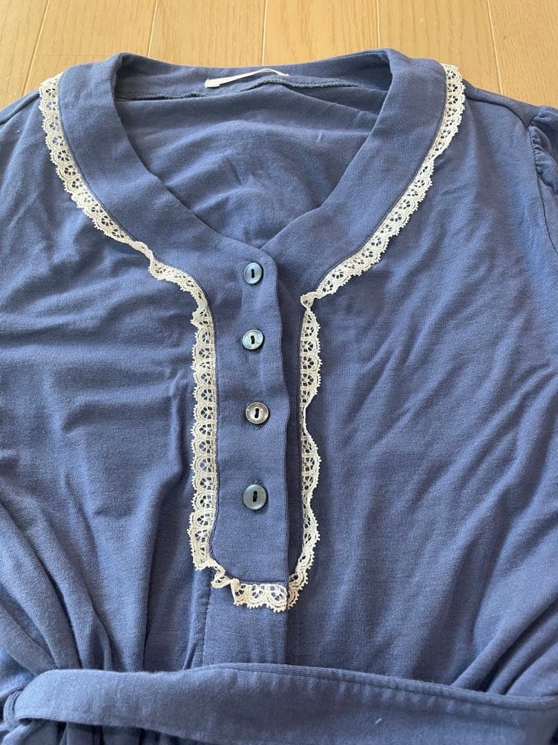 ワコールマタニティ　高級パジャマ授乳タイプ