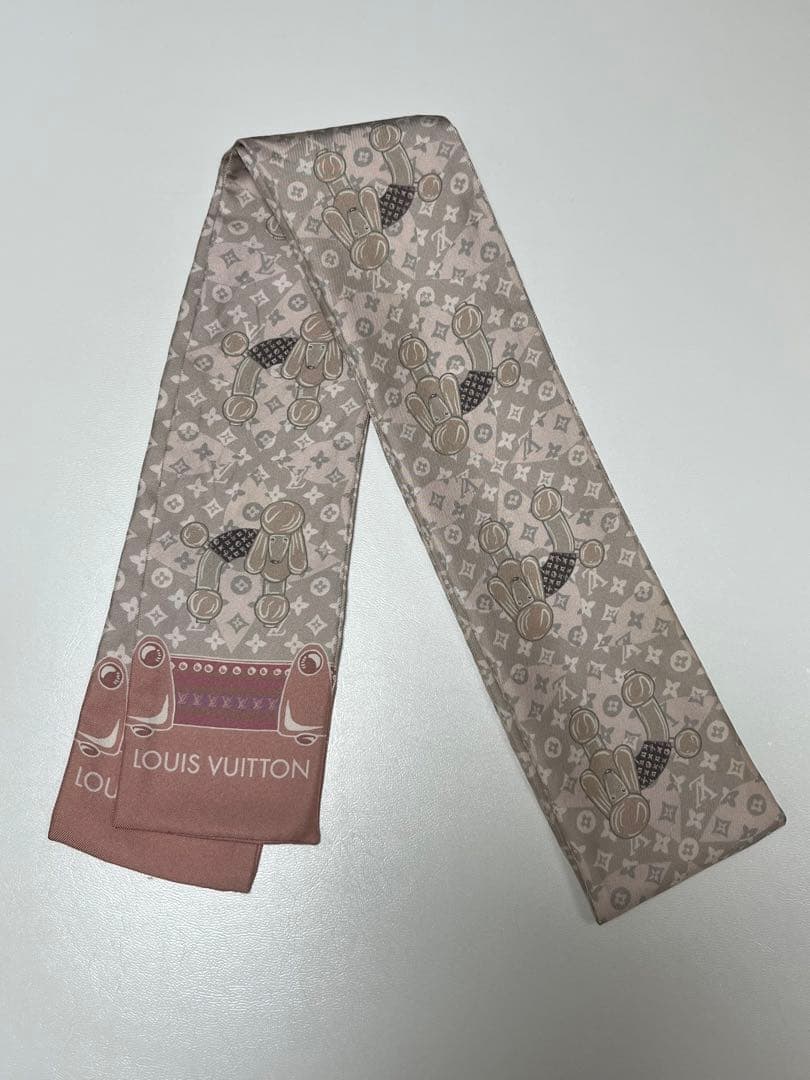 ルイヴィトン バンドー シルク スカーフ アニマル ピンク 犬 プードル