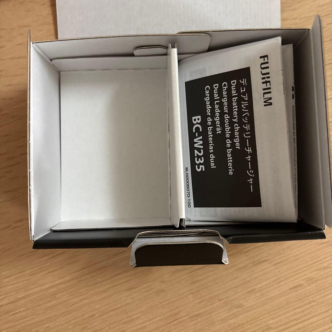 FUJIFILM デュアル充電器&バッテリーセット　BC-W235 フジフィルム