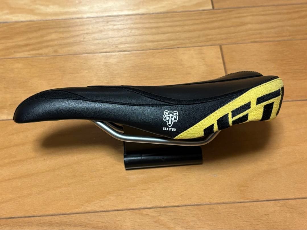 WTB Yeti Cycles純正サドル 黒/黄色