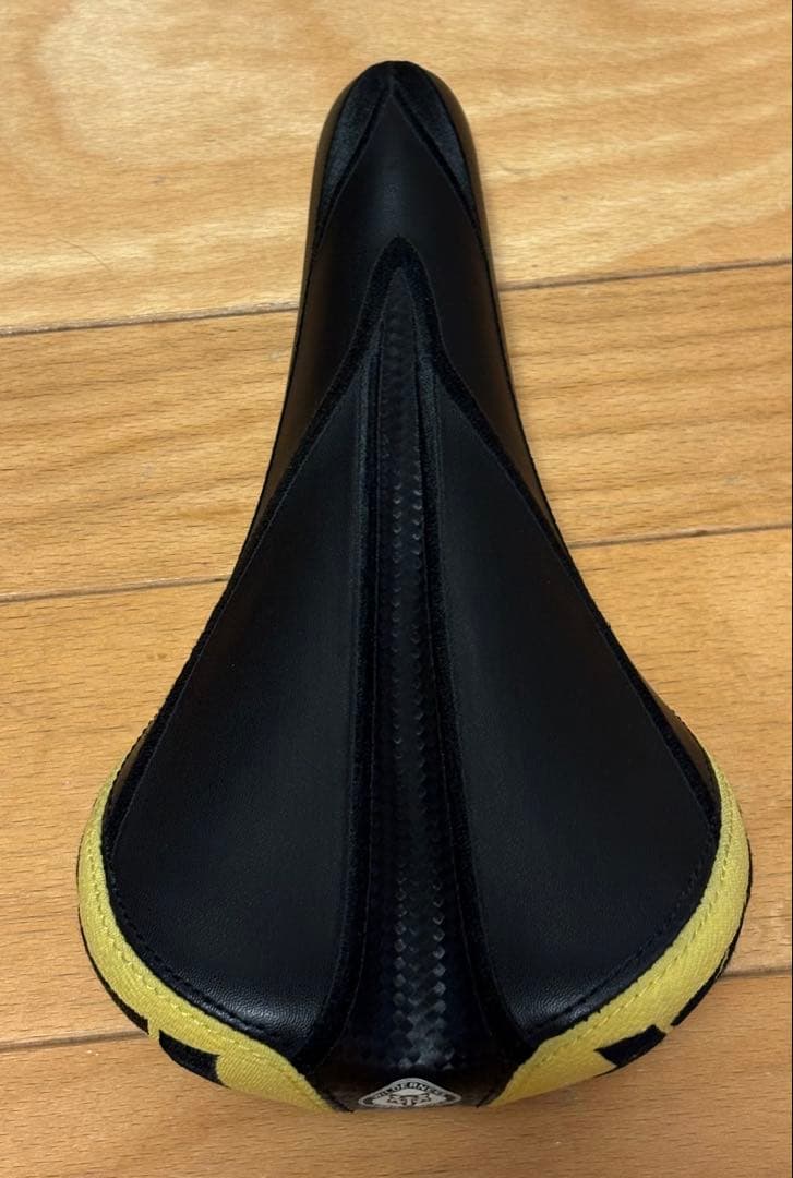 WTB Yeti Cycles純正サドル 黒/黄色
