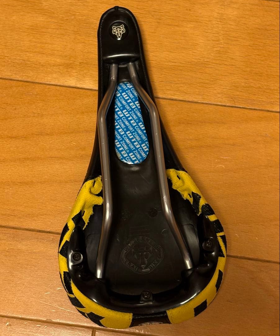 WTB Yeti Cycles純正サドル 黒/黄色