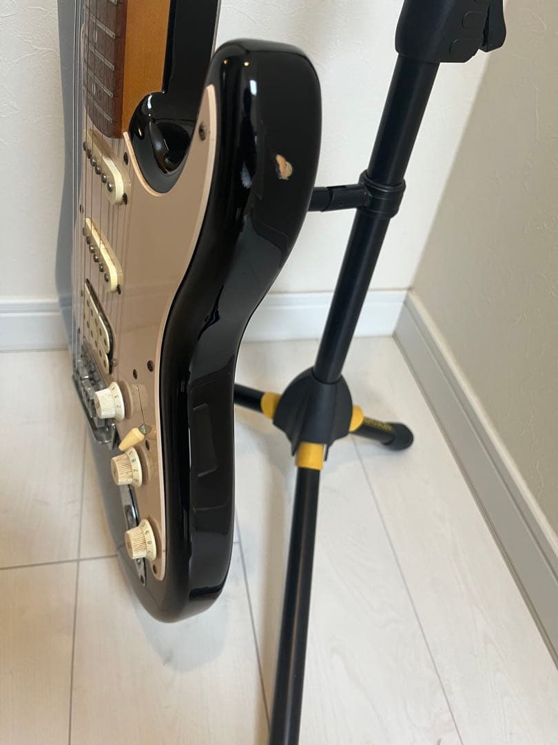 Squier スクワイヤー ストラトキャスター 黒 ブラック エレキギター