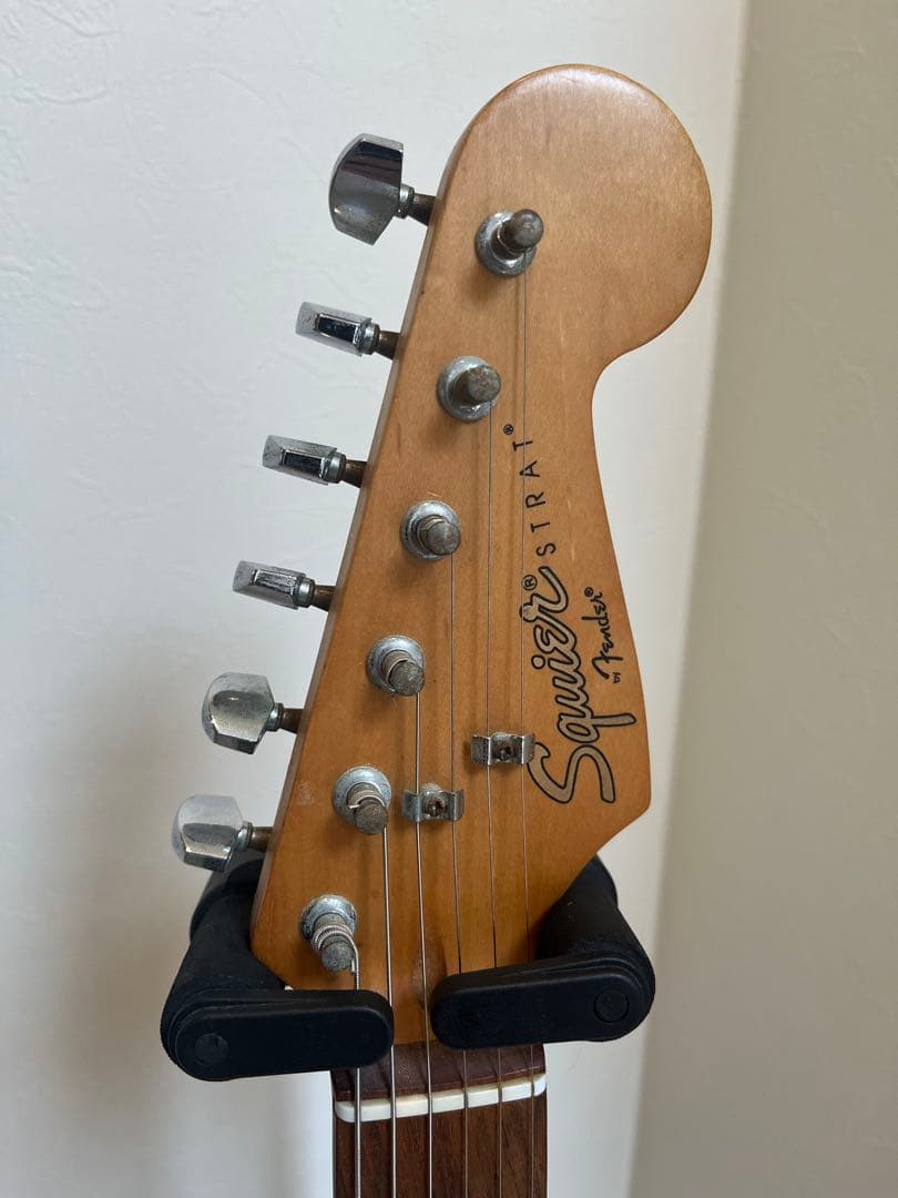 Squier スクワイヤー ストラトキャスター 黒 ブラック エレキギター