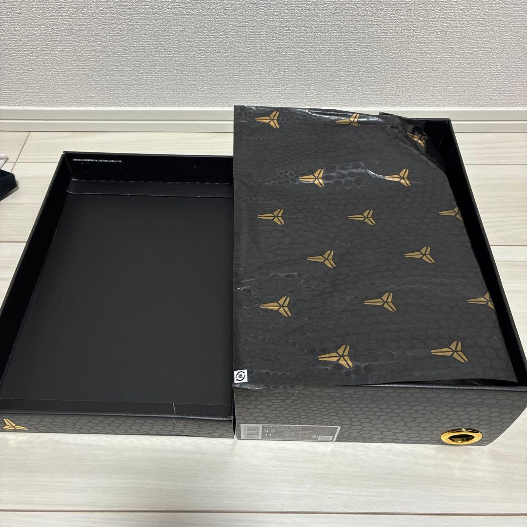 Nike Kobe9 lowシューズ レッド/ゴールド　27.5cm