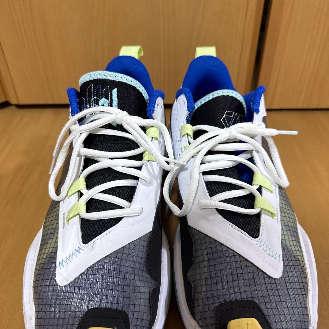 Jordan バスケットボールシューズ ホワイト/ブラック/ブルー/イエロー