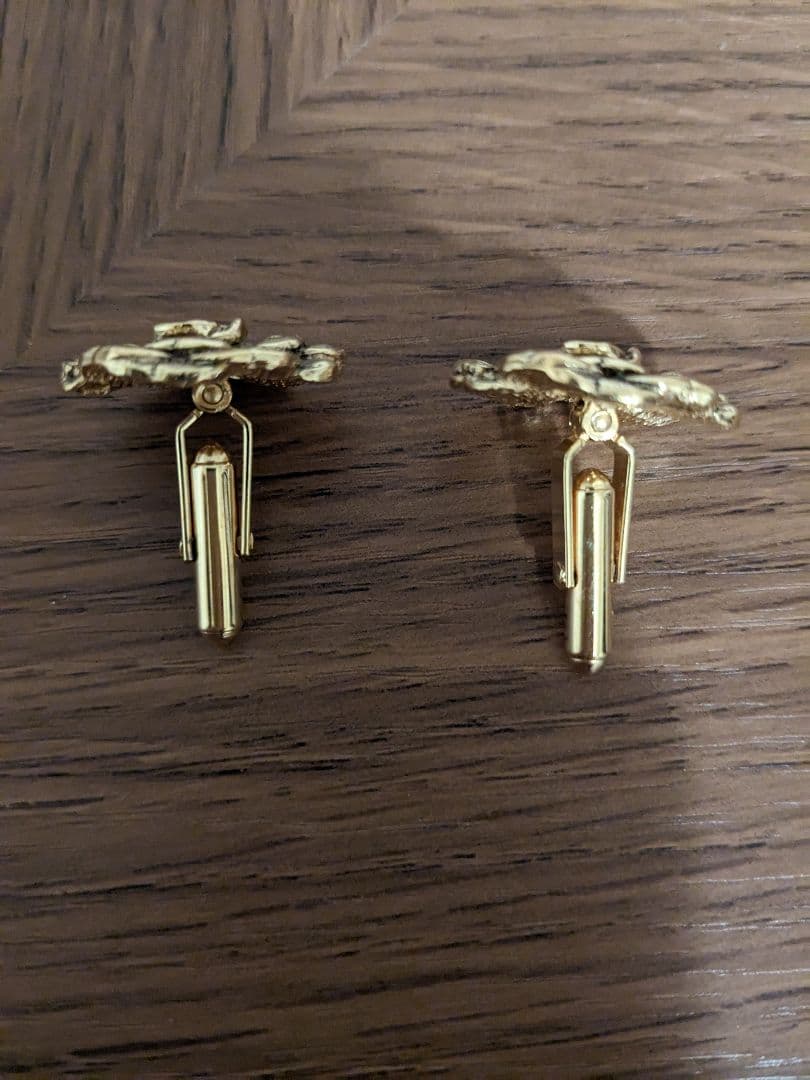 廃盤。シャネル　アンティークカフス