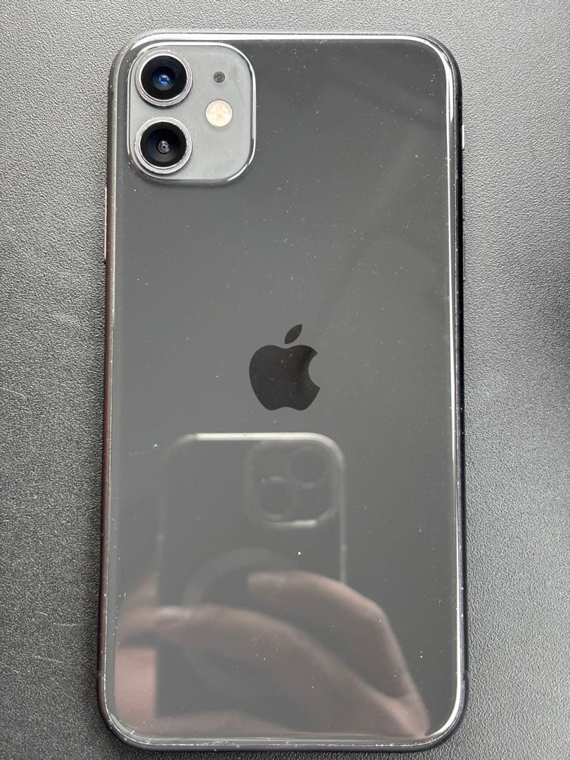 iPhone11 64GB ブラック 本体 - メルカリ