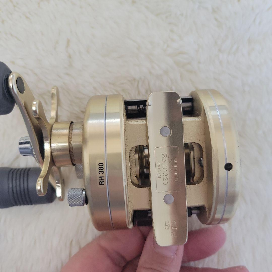 SHIMANO CALCUTTA 200XT ベイトリール