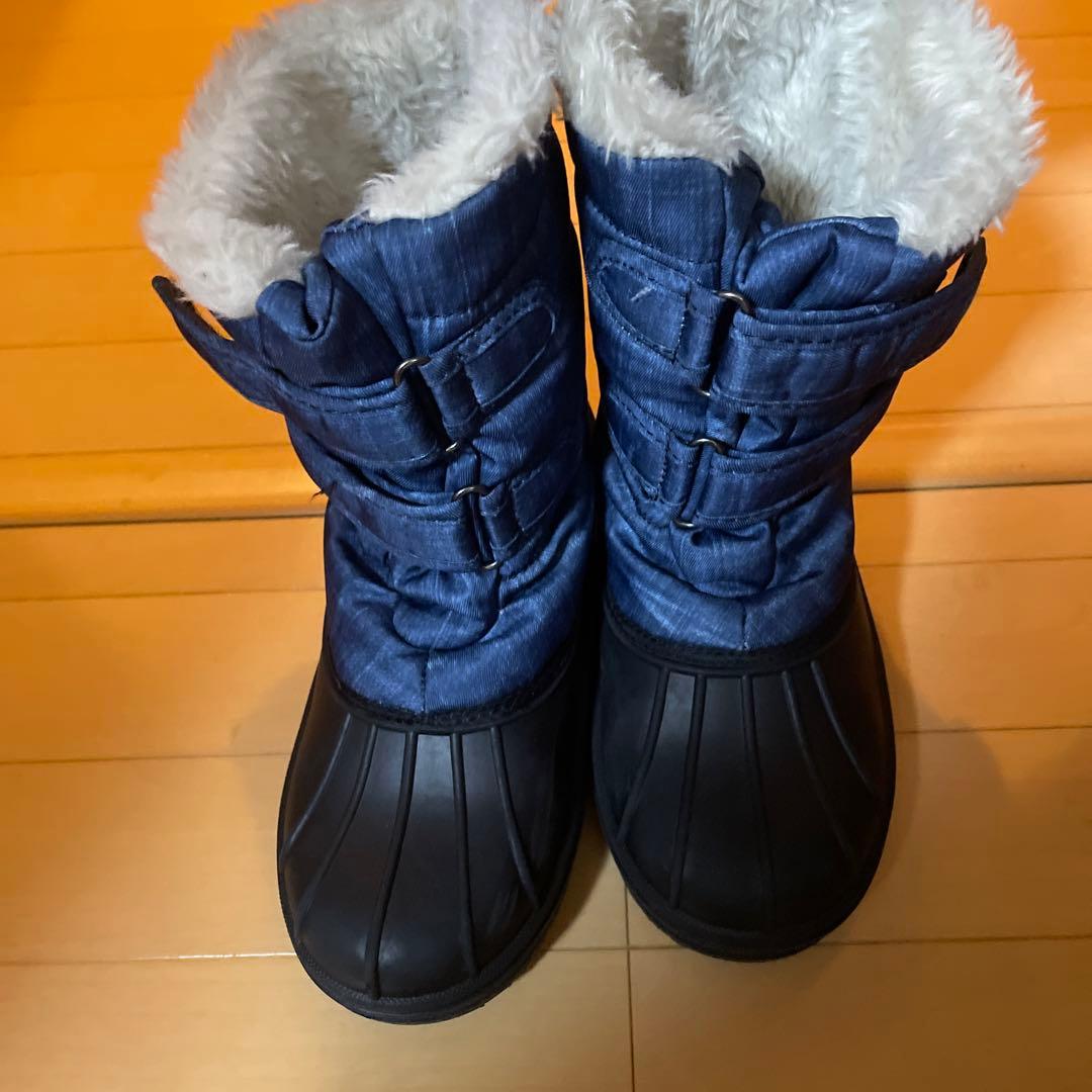 美品　スキーウェア上下セット、スノーブーツ付き24㎝