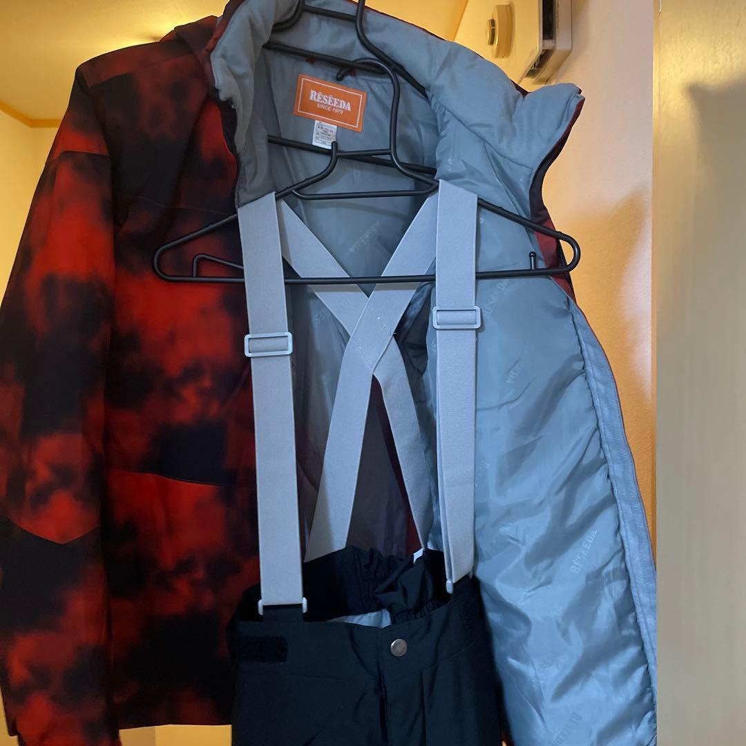 美品　スキーウェア上下セット、スノーブーツ付き24㎝