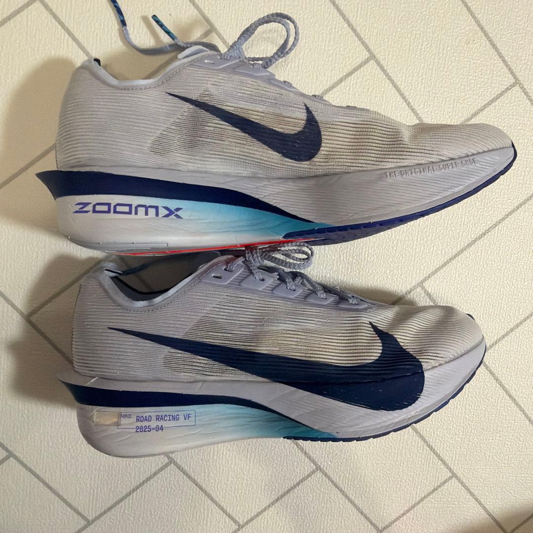 美品　ナイキ ZoomX Vaporfly NEXT% 4 ヴェイパーフライ4