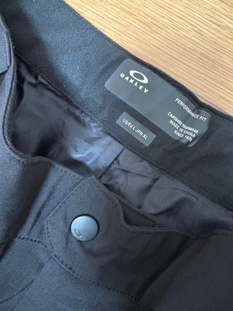 OAKLEY ブラック スノーボードパンツ XL 使用数回　美品