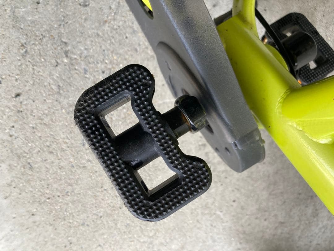 STRIDER 14x イエロー　キックスタンド、クイックリリース付き