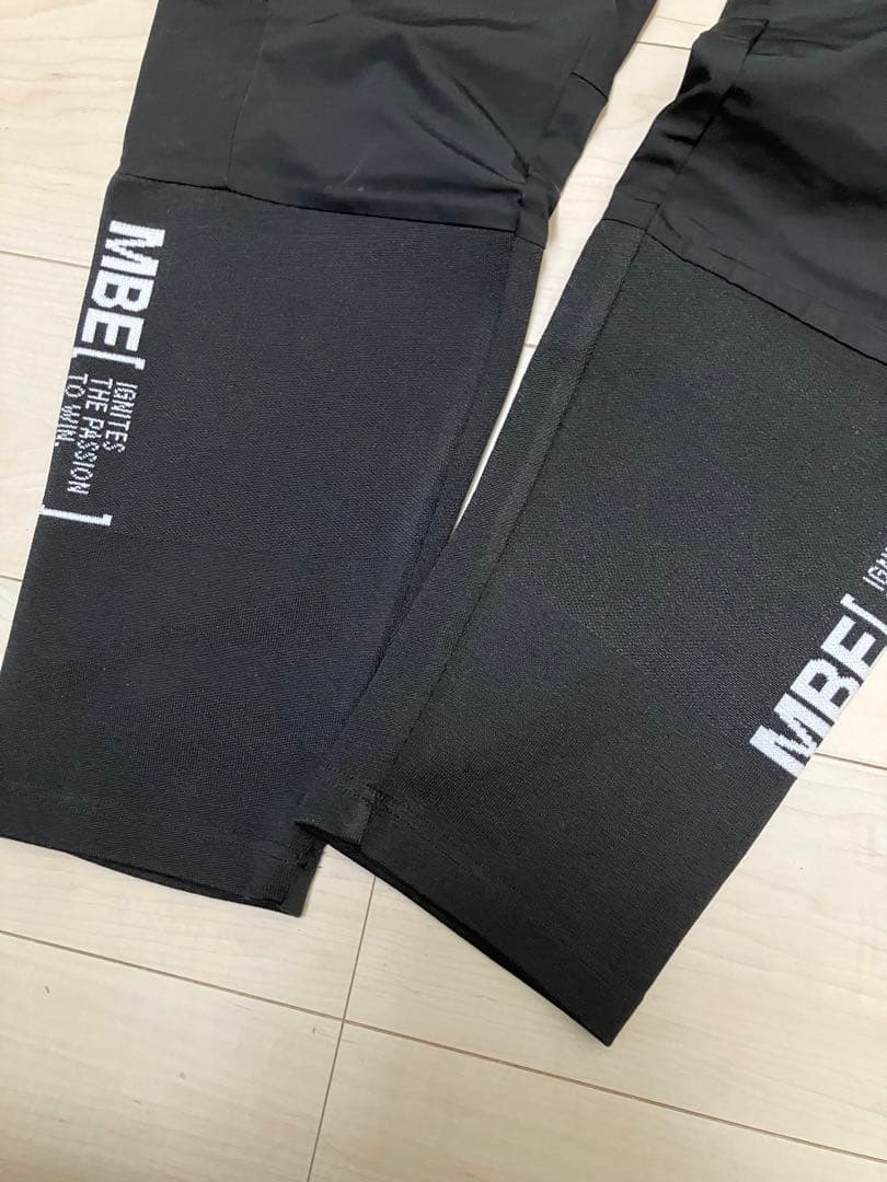 新品同様✳︎マスターバニーエディション✳︎サイズ5ロゴニットゴルフパンツ　試着のみ