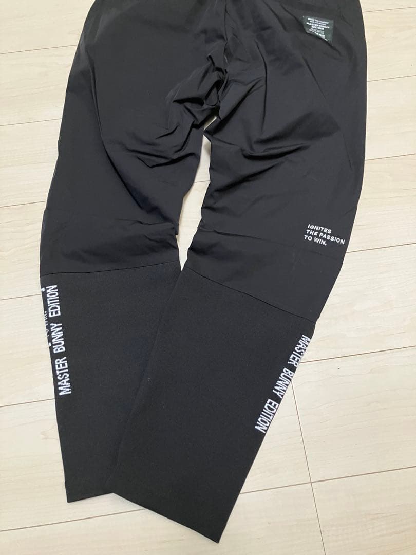 新品同様✳︎マスターバニーエディション✳︎サイズ5ロゴニットゴルフパンツ　試着のみ