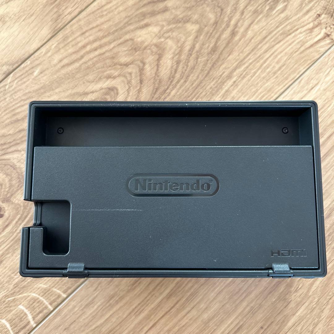 Nintendo Switch本体セット　任天堂　ジョイコン付き