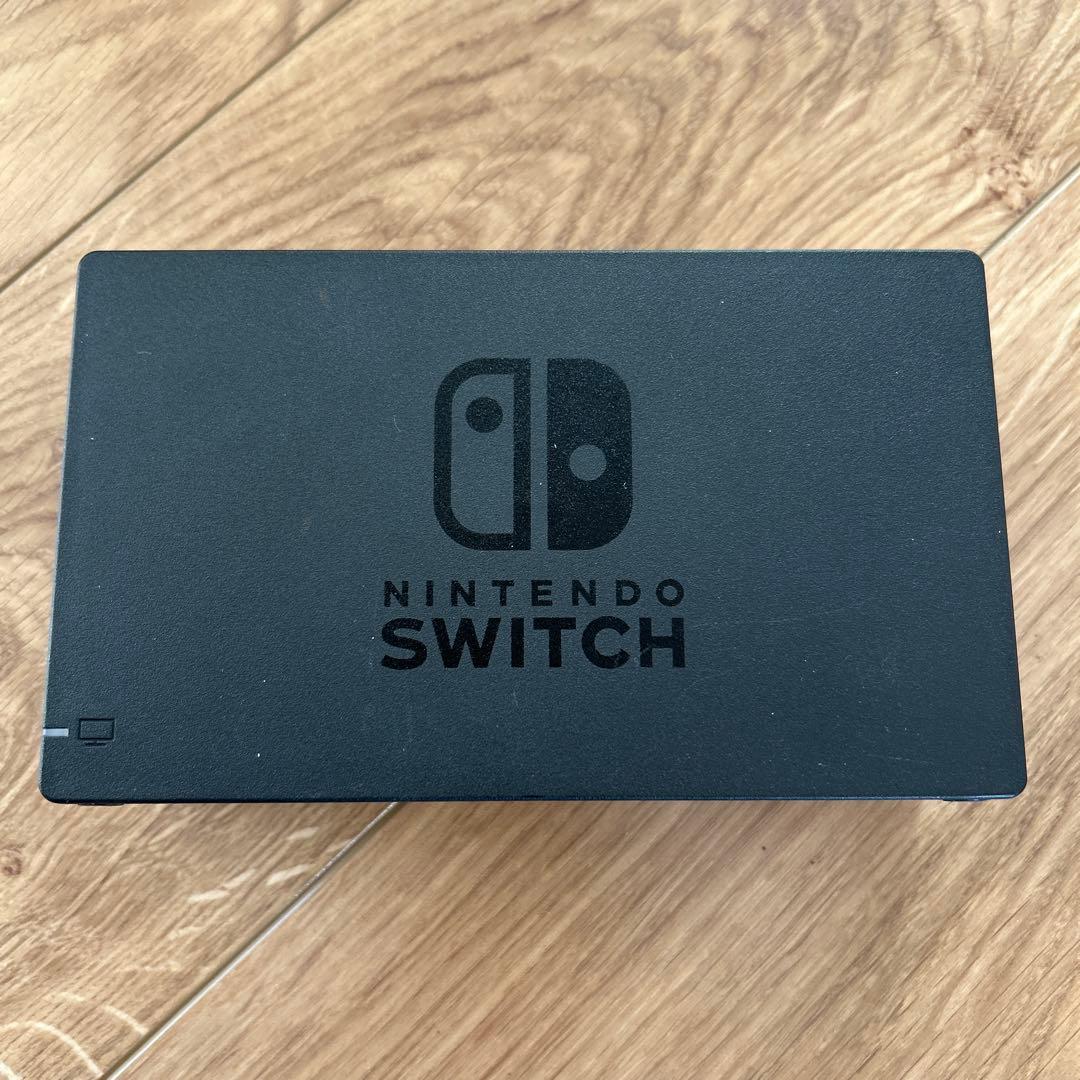 Nintendo Switch本体セット　任天堂　ジョイコン付き