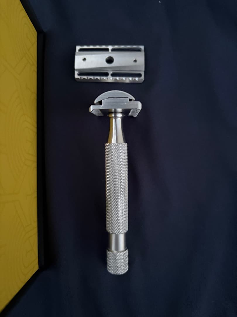 Above the Tie S1両刃カミソリ　SB・OC