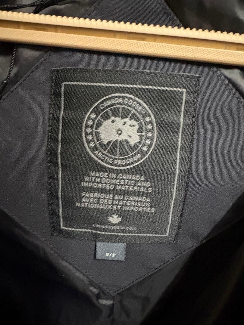 カナダグースブラックダウンジャケット