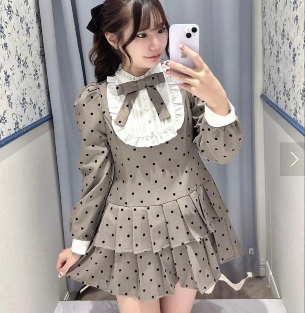 evelyn プリーツティアードミニOP ワンピース - メルカリ