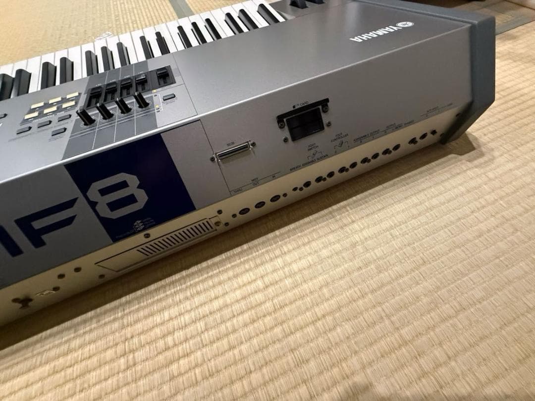 YAMAHA（ヤマハ）　MOTIF 8　シンセサイザー　88鍵