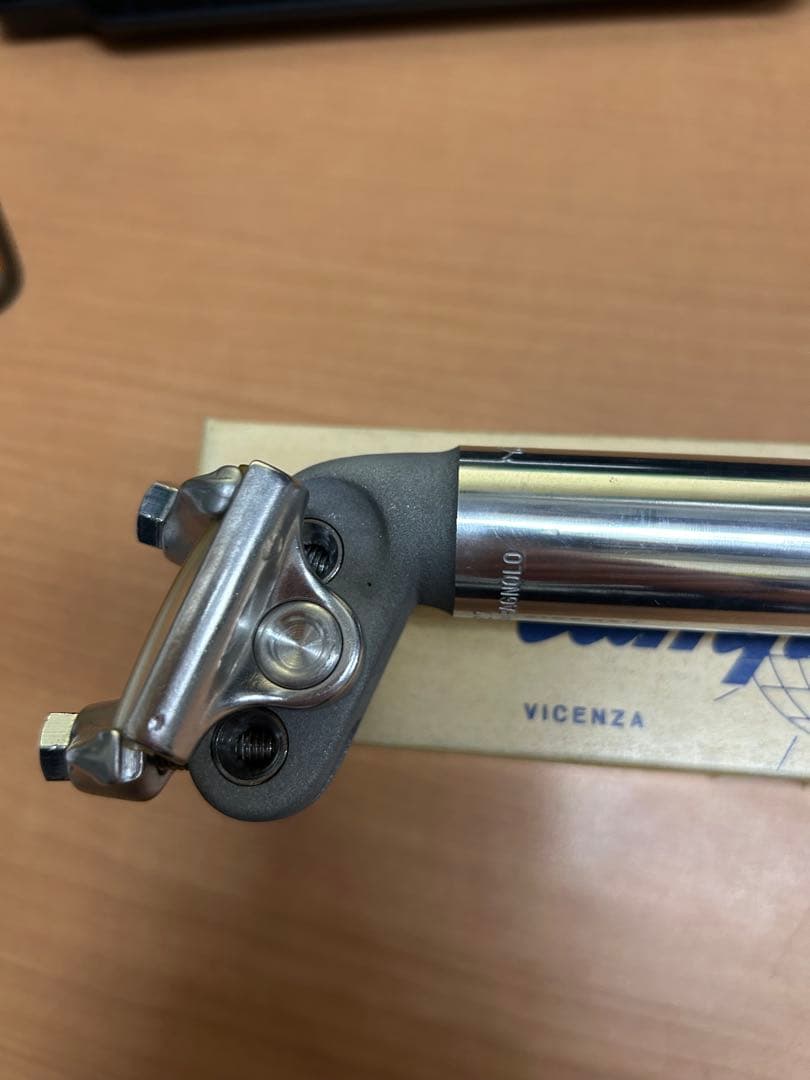 Campagnolo レコードシートポスト φ27.0の 2本締め 新品箱入り