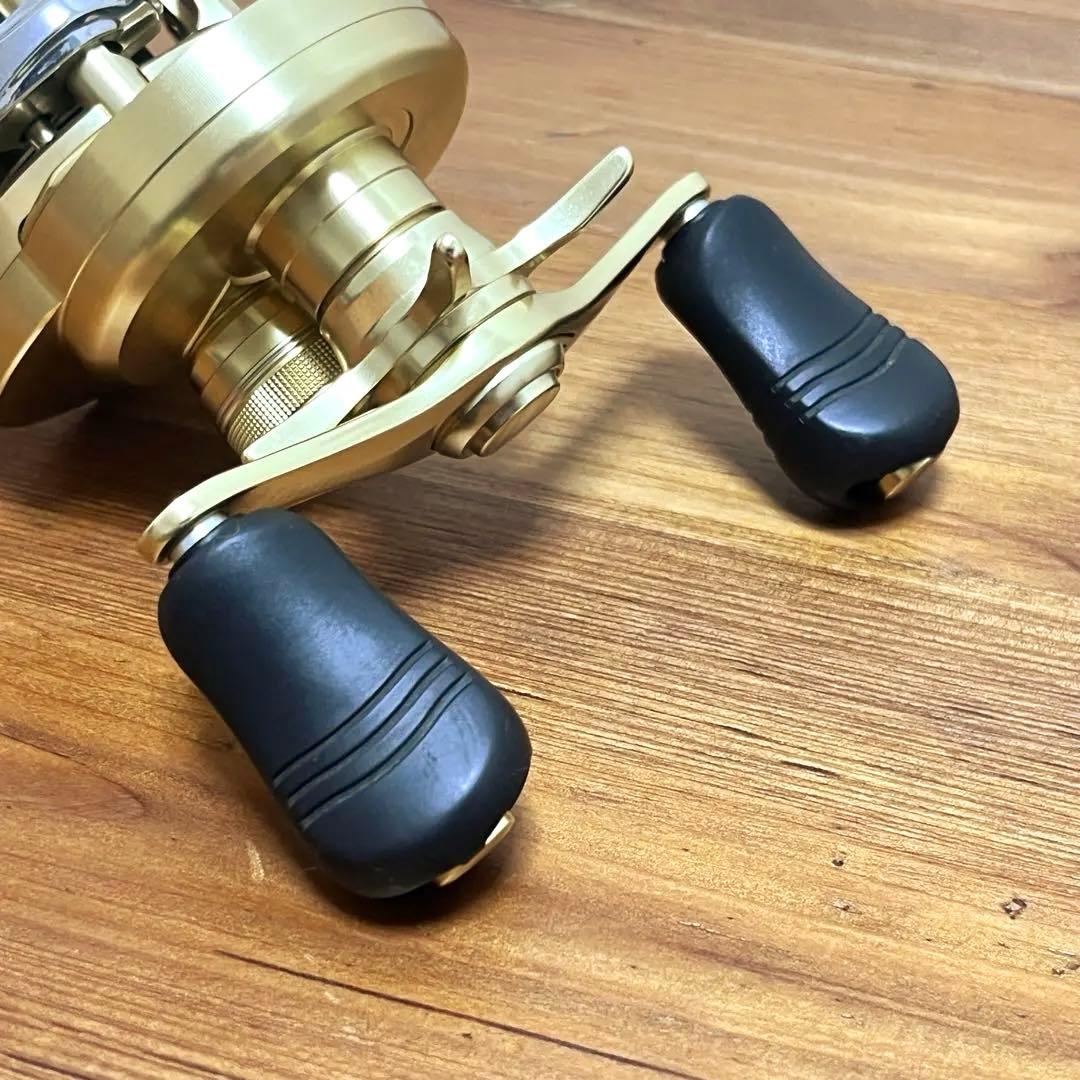 【美品】SHIMANO 14カルカッタ コンクエスト 100 ノーマルギア 右