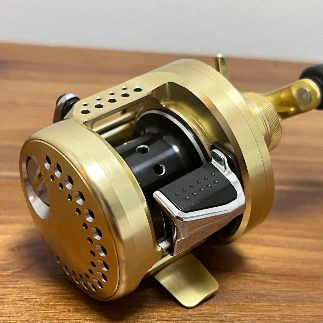 【美品】SHIMANO 14カルカッタ コンクエスト 100 ノーマルギア 右