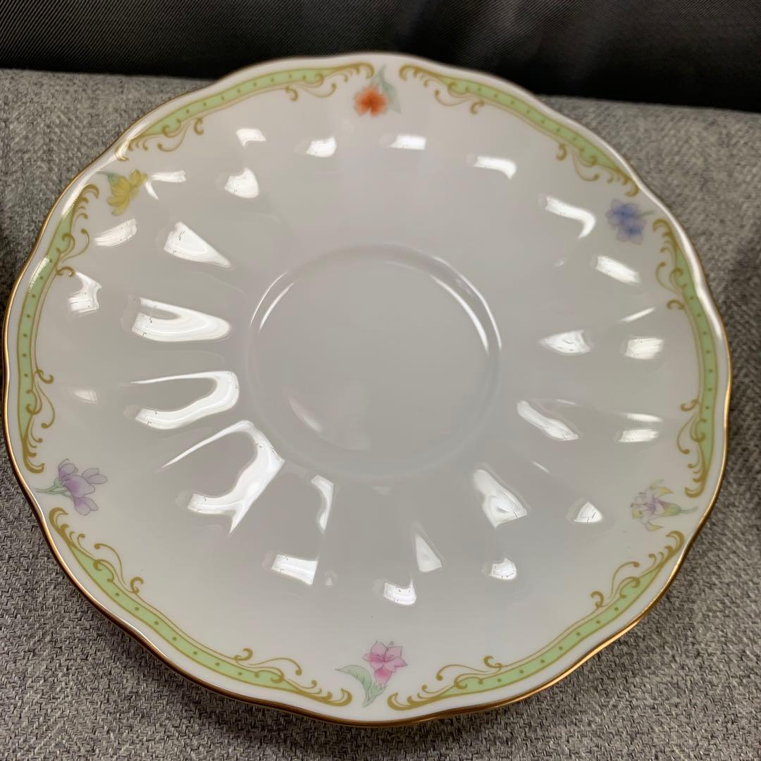 ナルミ シーボルト 絵付ボーンチャイナ コーヒー碗皿 セット 人気