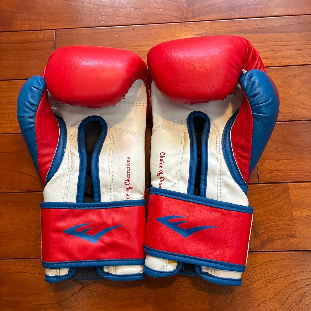 EVERLAST ボクシンググローブ 赤 青 レガースセット 値下げ - メルカリ