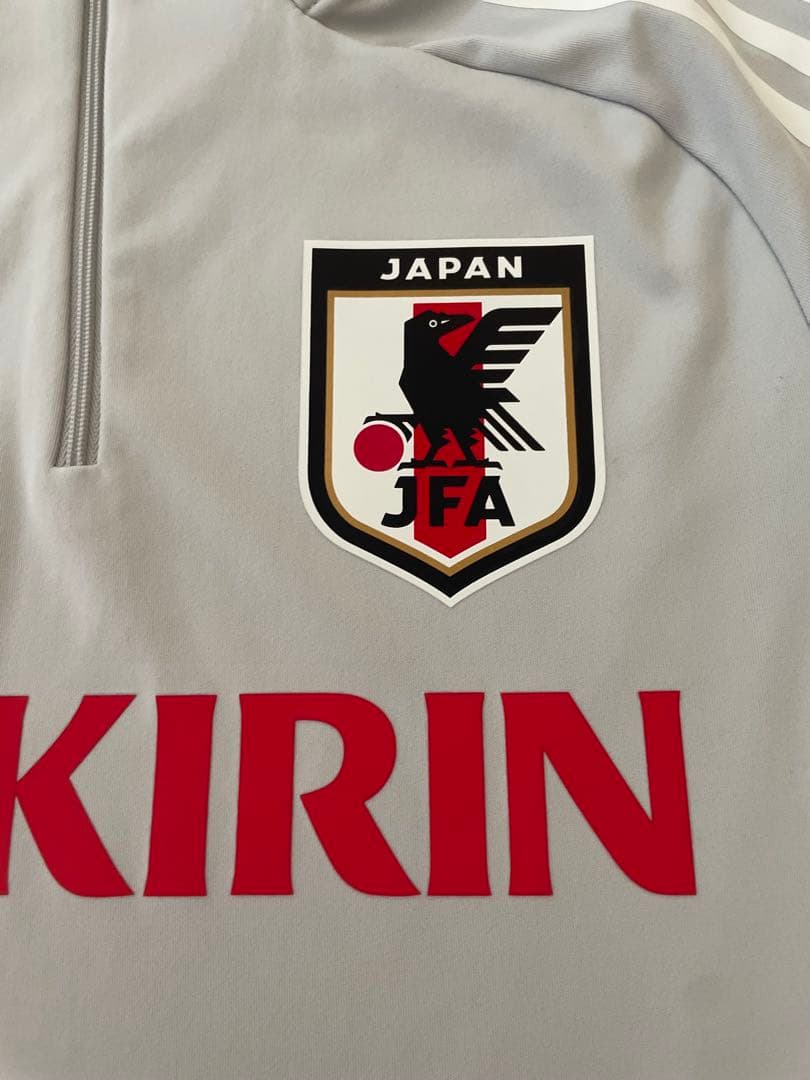 ぐぐ〜✈︎♡アディダス日本代表サッカートレーニングウエアジャージティロ25